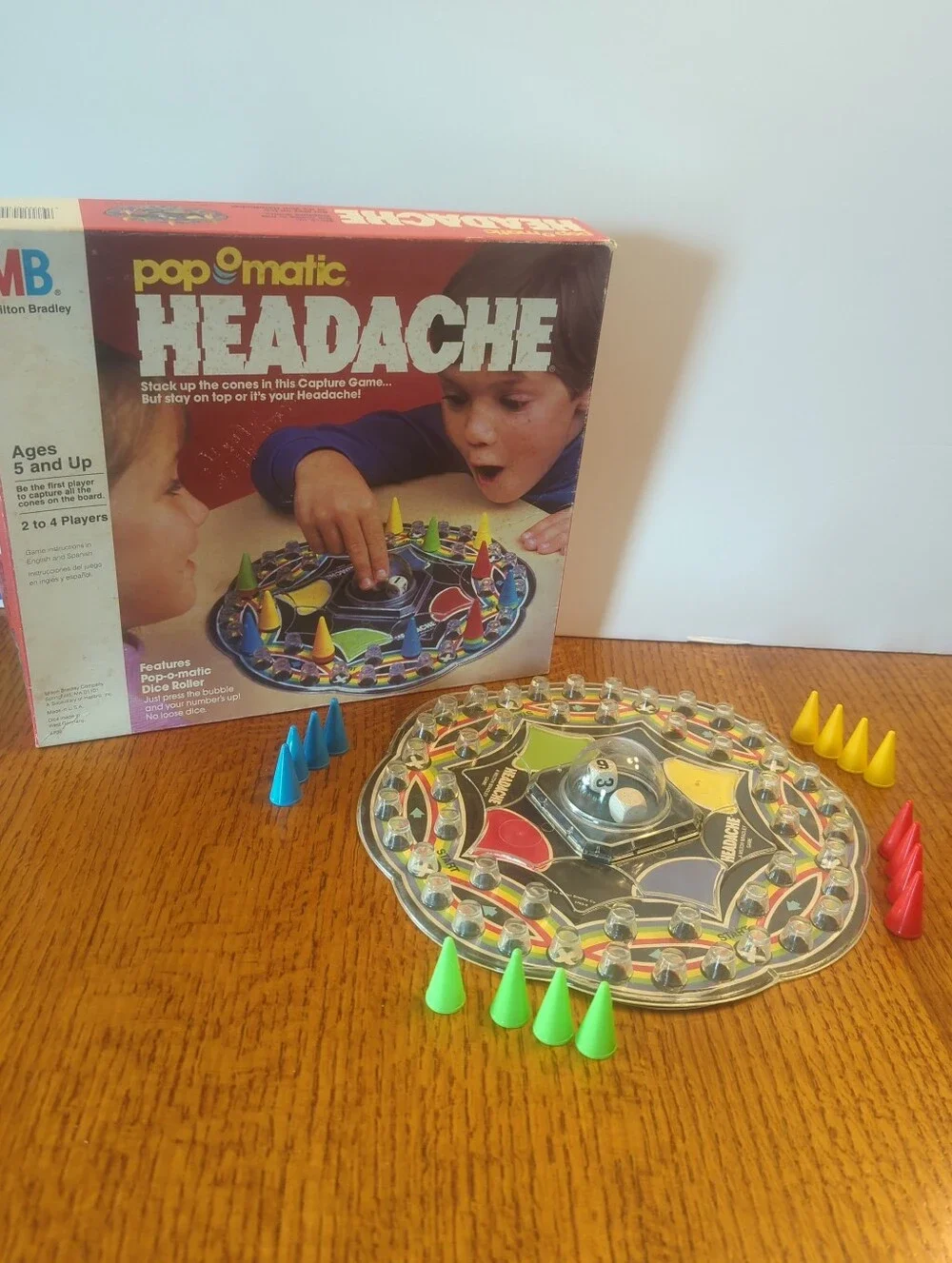 1986 Pop O Matic MB HEADACHE Board Game Cone Pcs CAPTURE GAME Complete Vintage